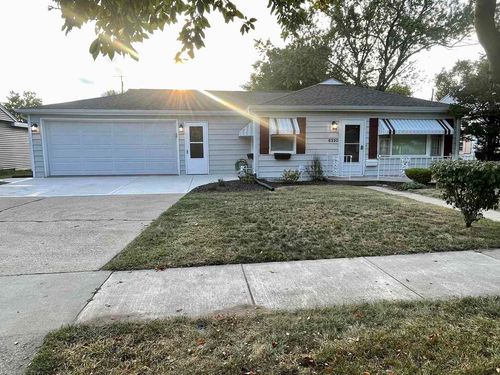 6320 Walker Ave, Loves Park, IL, 61111-4212 | Card Image