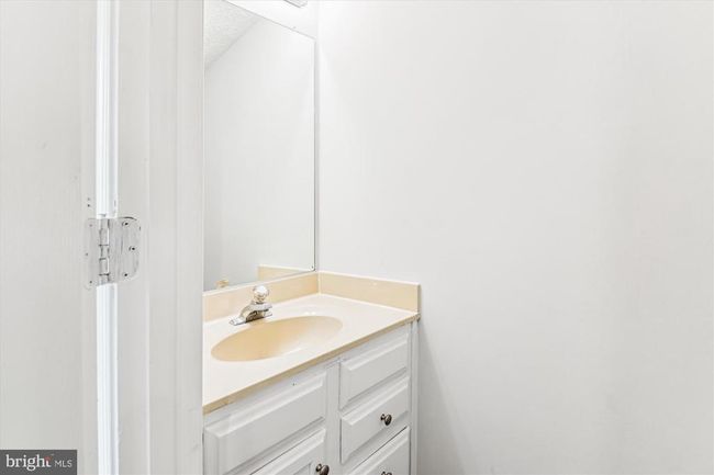 8241 Appalachian Dr, Townhouse with 3 bedrooms, 3 bathrooms and null parking in PASADENA MD | Image 12