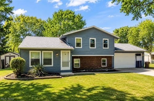 209 Oakwood Lane, Seville, OH, 44273 | Card Image