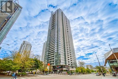 1803 - 15 Fort York Blvd, Condo with 2 bedrooms, 2 bathrooms and 1 parking in Toronto ON | Image 1