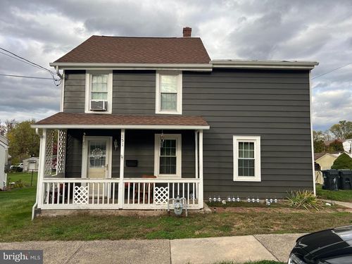 151 Columbia Ave, PHOENIXVILLE, PA, 19460-4052 | Card Image