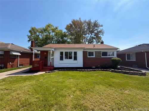 28832 Kaufman St, Roseville, MI, 48066-2649 | Card Image