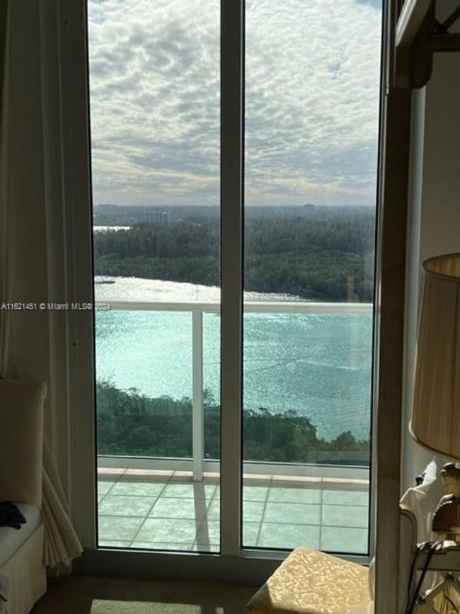 PH-21 - 100 Bayview Dr, Condo with 2 bedrooms, 2 bathrooms and null parking in Sunny Isles Beach FL | Image 16