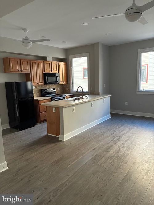 unit-209-400 Renfro Dr, GLEN BURNIE, MD, 21060-3604 | Card Image