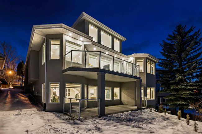 108 Patterson Drive Sw, Home with 4 bedrooms, 5 bathrooms and 3 parking in Calgary AB | Image 46