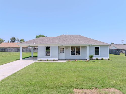 102 Foxchase Dr, Mason, TN, 38049-5747 | Card Image