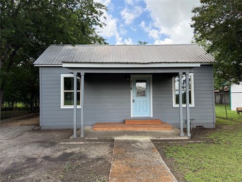 718 Pear St, Lockhart, TX, 78644-2049 | Card Image