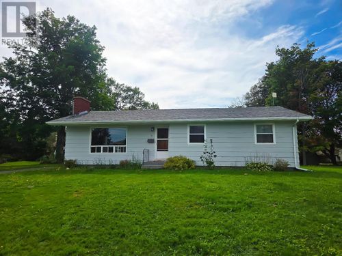 9 Messer Ave, Charlottetown, PE, C1A6N5 | Card Image