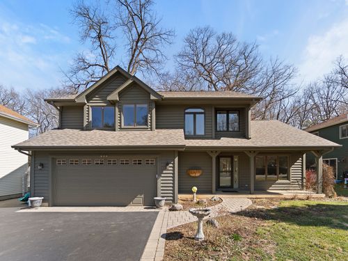 203 Valley Drive, Oakwood Hills, IL, 60013 | Card Image