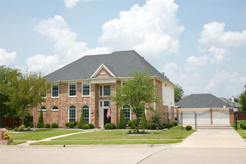 200 Lovegrass Ln, Southlake, TX, 76092-5855 | Card Image