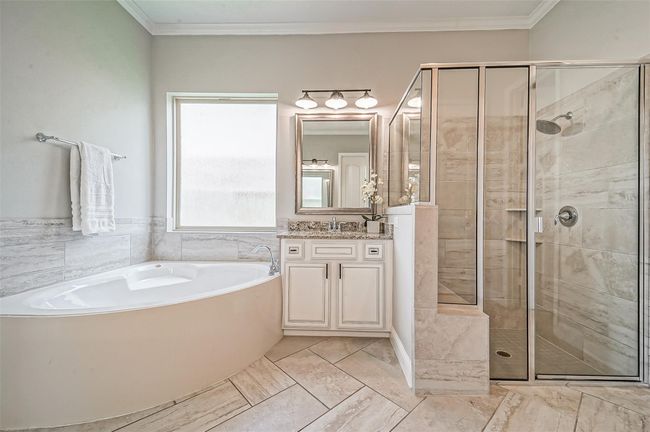 9507 Carson Ln, House other with 5 bedrooms, 3 bathrooms and 2 parking in Iowa Colony TX | Image 27