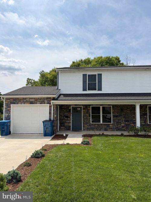 200 Hummel St, HUMMELSTOWN, PA, 17036-7903 | Card Image