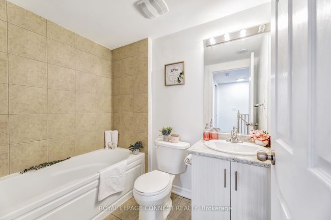 4 - 1050 Elton Way, House attached with 3 bedrooms, 3 bathrooms and 1 parking in Whitby ON | Image 29