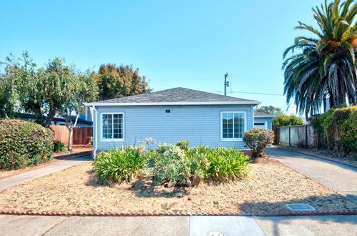 9 Tunitas Ln, South San Francisco, CA, 94080-4166 | Card Image