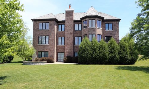 1860 Lake Charles Dr, Vernon Hills, IL, 60061-4579 | Card Image