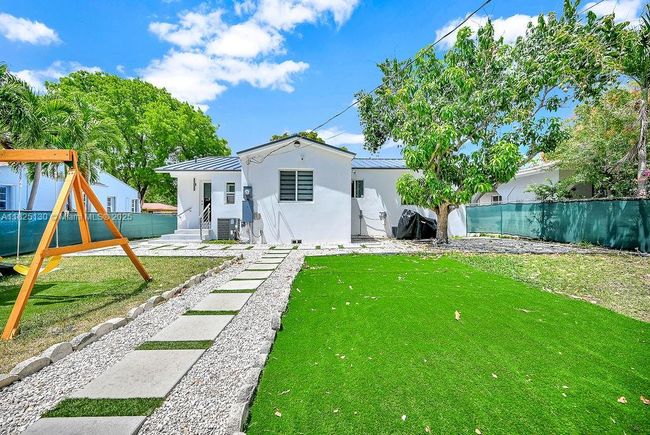 876 Ne 81 St St, House other with 3 bedrooms, 2 bathrooms and null parking in Miami FL | Image 49