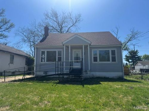 8732 Shirley Ave, Saint Louis, MO, 63121-3729 | Card Image