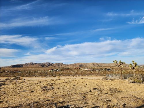 61329 Desert Air Rd, Joshua Tree, CA, 92252 | Card Image