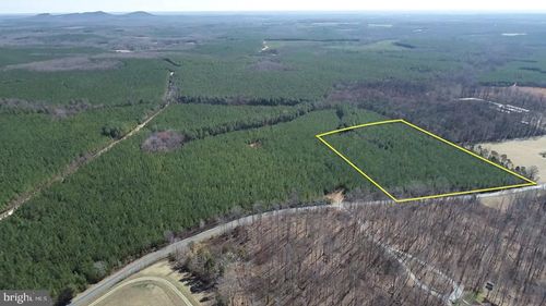 2B Sanders Creek Rd, Dillwyn, VA, 23936-2672 | Card Image