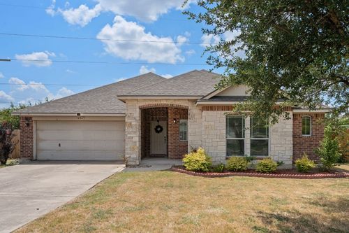 105 Mattingly St, Hutto, TX, 78634-5316 | Card Image