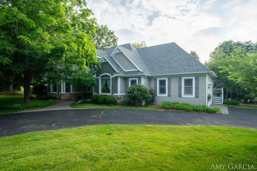 1790 Chandler Woods Ct Ne, Belmont, MI, 49306-8853 | Card Image