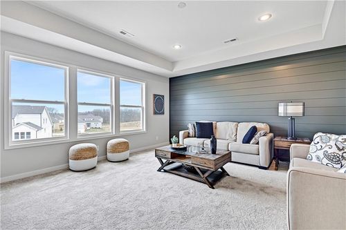 17421 Gillette St, Overland Park, KS, 66221-2959 | Card Image