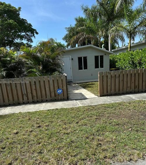 4-37 Sw 12th St, Dania Beach, FL, 33004-4226 | Card Image