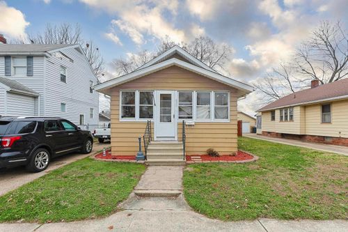 821 E Irvington Ave, South Bend, IN, 46614-1303 | Card Image