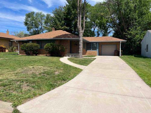 2511 Ashland Ave, Rockford, IL, 61101-5233 | Card Image
