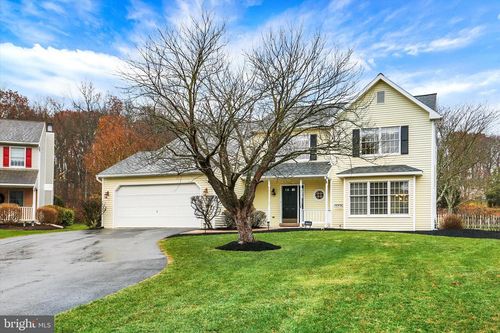 1719 Bennington Dr, HARRISBURG, PA, 17112-8519 | Card Image