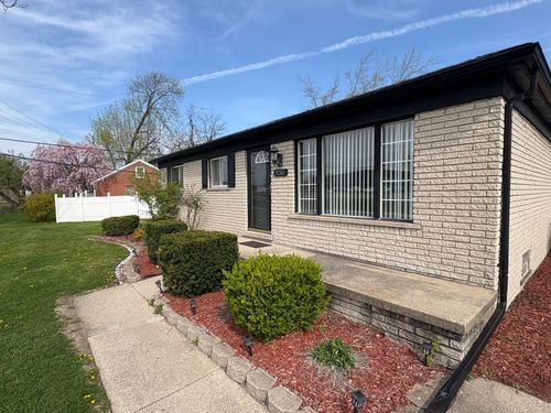20260 Northline Rd, Taylor, MI, 48180-4787 | Card Image