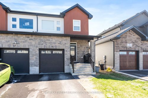 15 Dusenbury Dr, Odessa, ON, K0H2H0 | Card Image