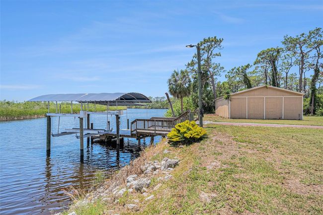 Boat dock and workshop | Image 29