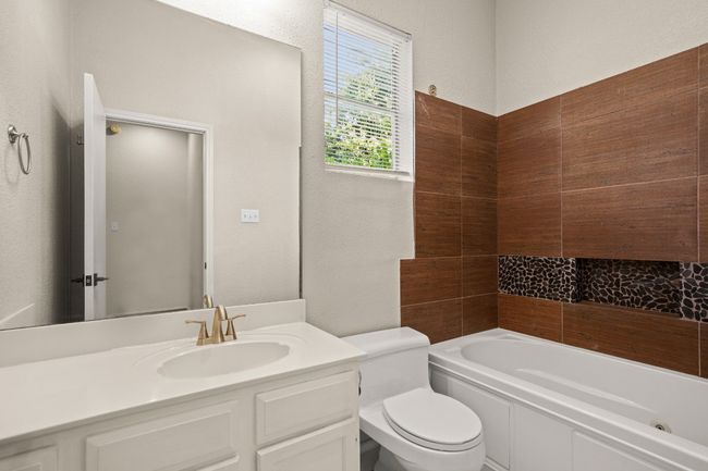 8113 Elkhorn Mountain Trl, House other with 3 bedrooms, 2 bathrooms and null parking in Austin TX | Image 17