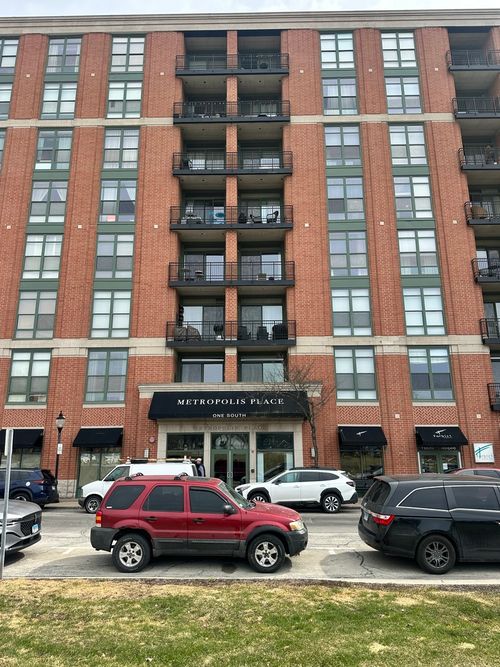 306-1 S Highland Ave, Arlington Heights, IL, 60005-1814 | Card Image