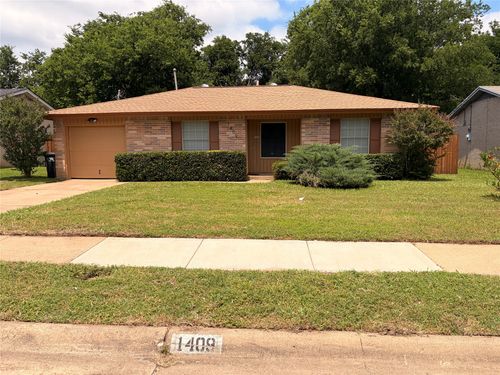 1409 Rosewood Ln, Arlington, TX, 76010-5916 | Card Image