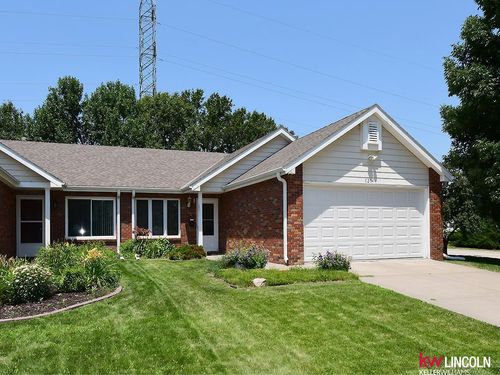 8264 Karl Ridge Rd, Lincoln, NE, 68506-7315 | Card Image