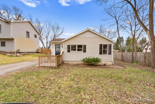 2617 W Emerald Ct, Mchenry, IL, 60051-9346 | Card Image