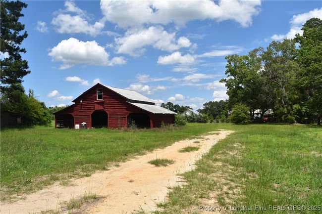5175 Tobacco Rd, House other with 3 bedrooms, 2 bathrooms and null parking in Orrum NC | Image 42