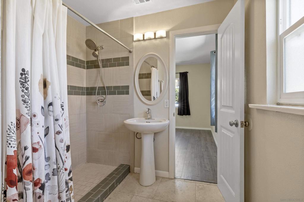 Residential Lease in San Diego 3