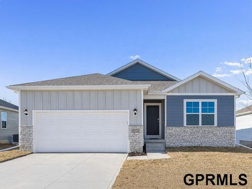 5545 N 186 Avenue, Elkhorn, NE, 68022 | Card Image