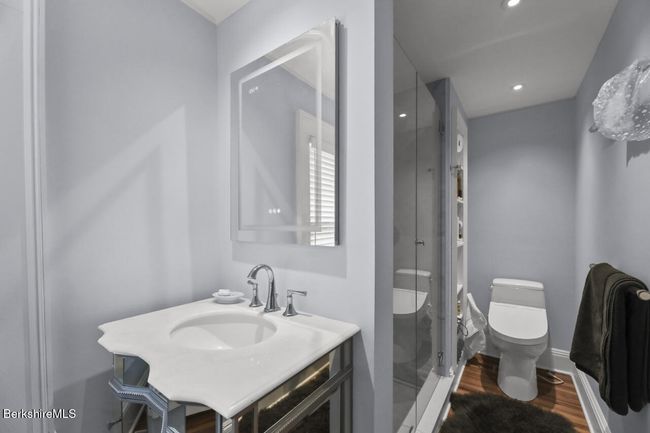 Primary bath | Image 12