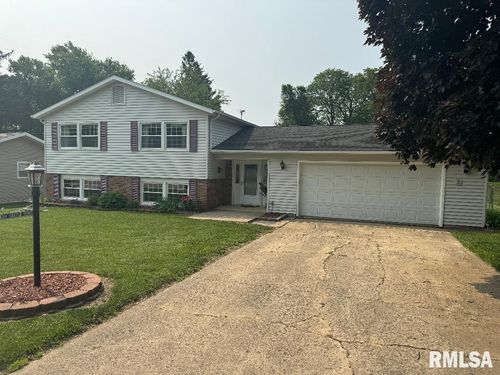 214 Castle Dr, Dunlap, IL, 61525-9758 | Card Image