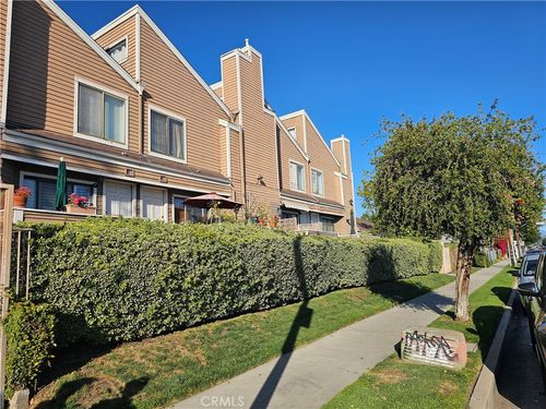 15125 Nordhoff St, North Hills, CA, 91343-2345 | Card Image