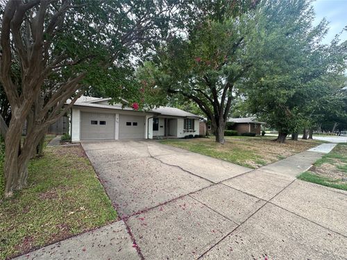 102 Brookwood Dr, Richardson, TX, 75080-4728 | Card Image
