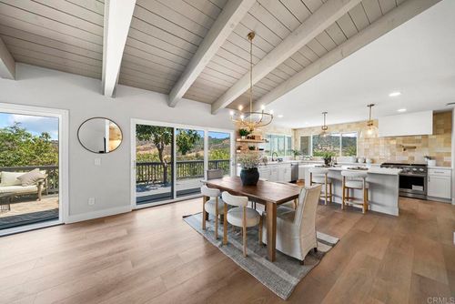 3378 Via Loma, Fallbrook, CA, 92028-9333 | Card Image
