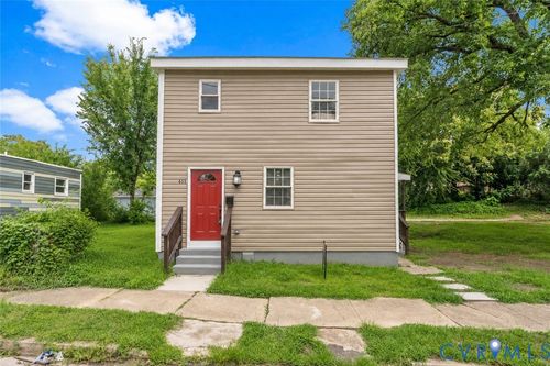 655 Lawrence St, Petersburg, VA, 23803-4113 | Card Image