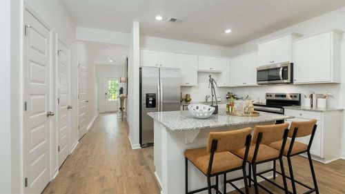 31-2312 Jamin Bnd, Lithonia, GA, 30058-1129 | Card Image