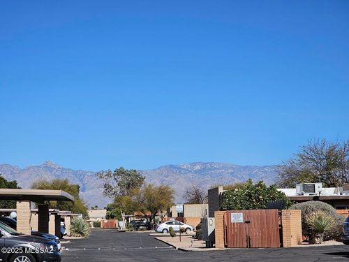 896 S Pantano Road, Tucson, AZ, 85710 | Card Image