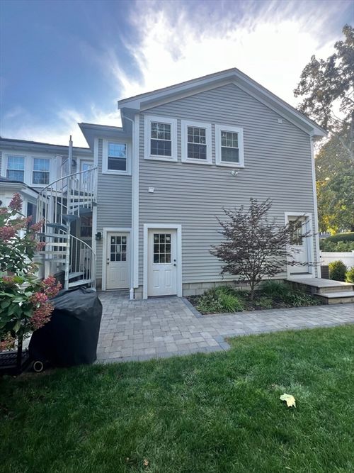 2-19 Bernard Rd, Wellesley, MA, 02481-4805 | Card Image